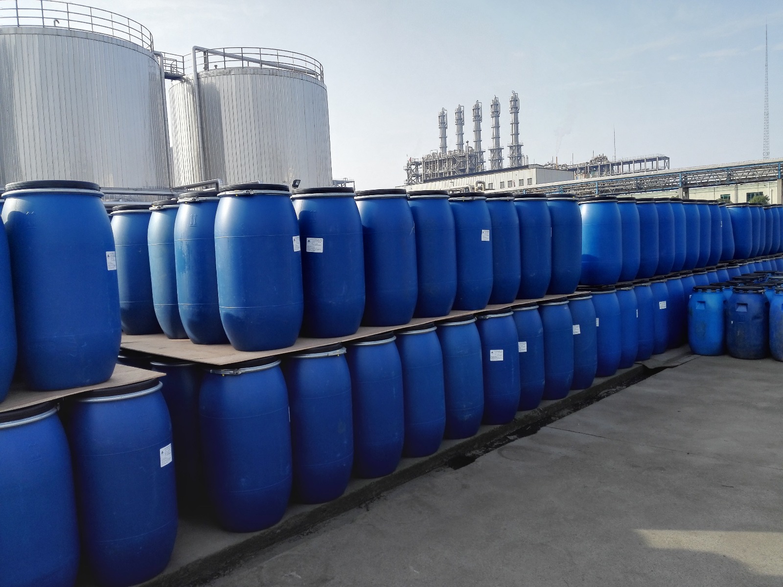 SLES 70% – High-Performance Surfactant for Personal Care, Home Care & Industrial Cleaners Bulk supplier of Sodium Laureth Sulfate (SLES 70%) for shampoos, body washes & liquid detergents. High-foam, mild surfactant for global manufacturers.